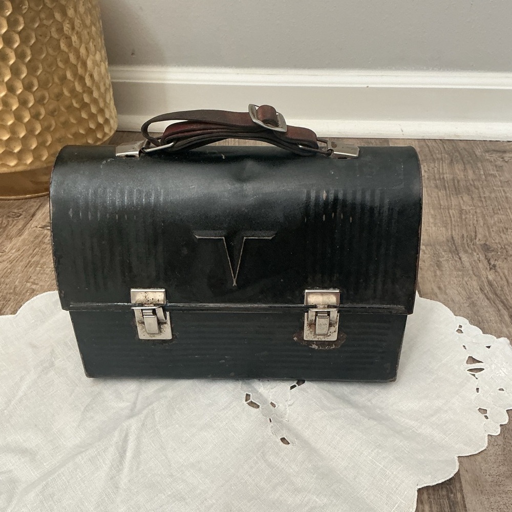 Vintage 1960s Thermos Products Black Dome Top V Lunchbox w/ Leather handle